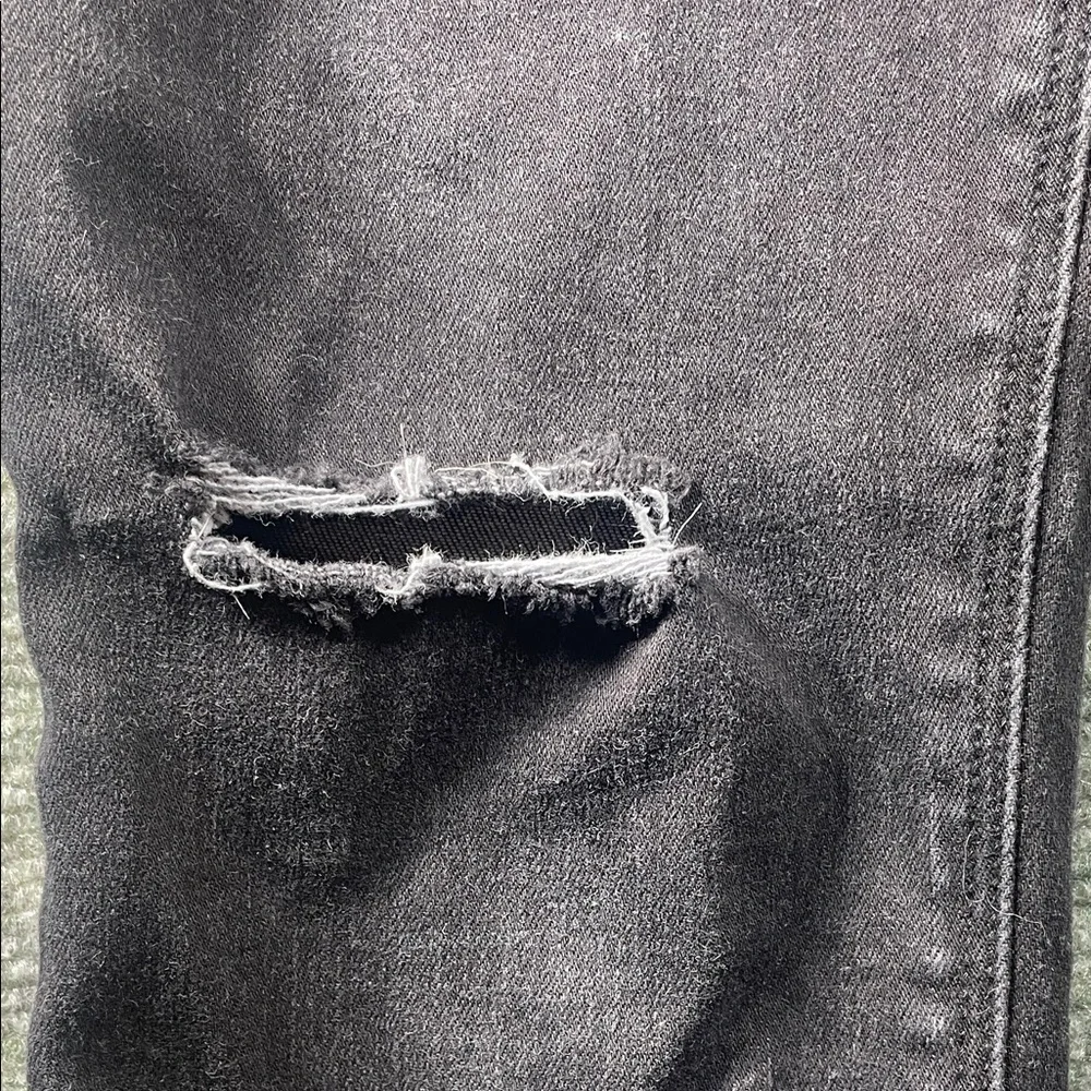 SPANX Women's Skinny Jeans -‎ Black Distressed